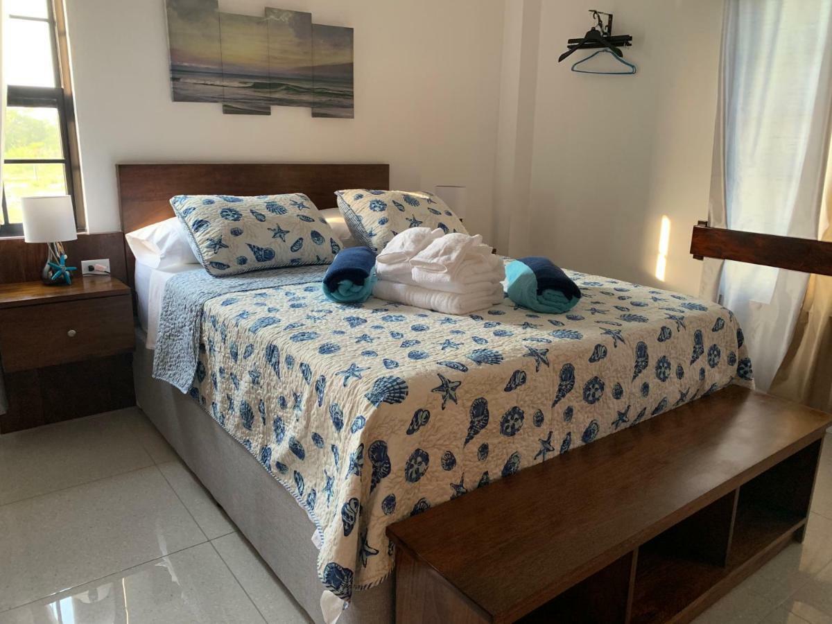 Bay Towers Aparthotel Caye Caulker Kültér fotó